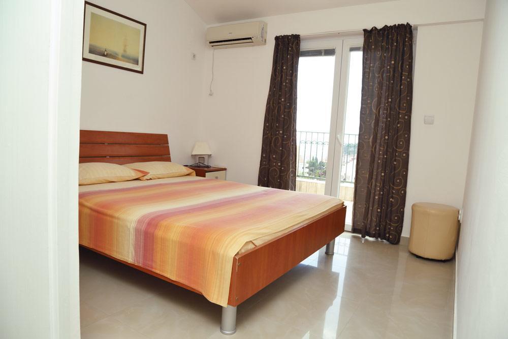 Apartmani Irena Petrovac Zewnętrze zdjęcie